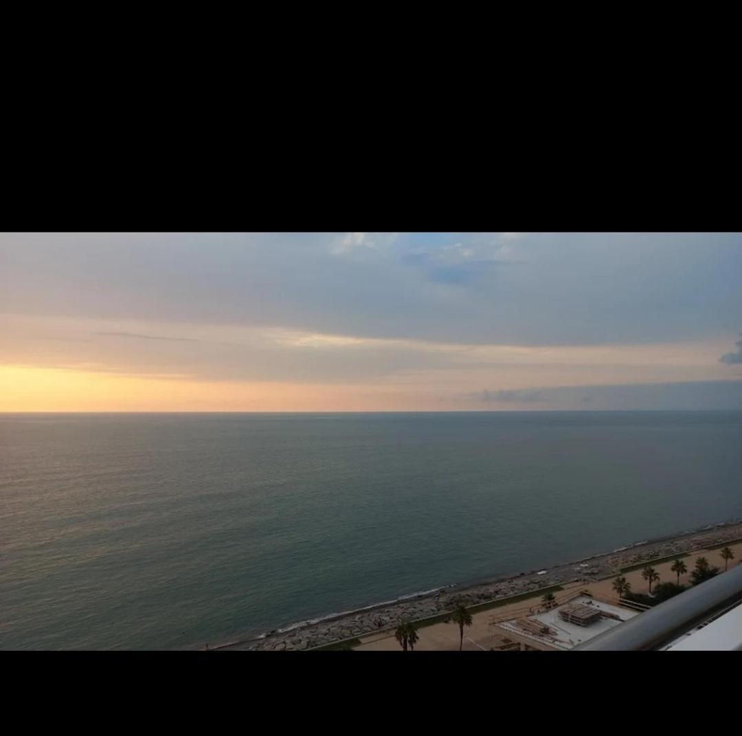 Sunrise Apart-Hotel Batumi Exterior foto