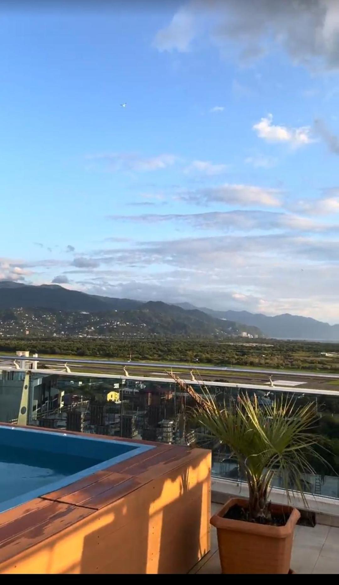 Sunrise Apart-Hotel Batumi Exterior foto